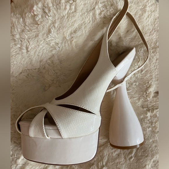 Fashion nova heels - Picture 4 of 4